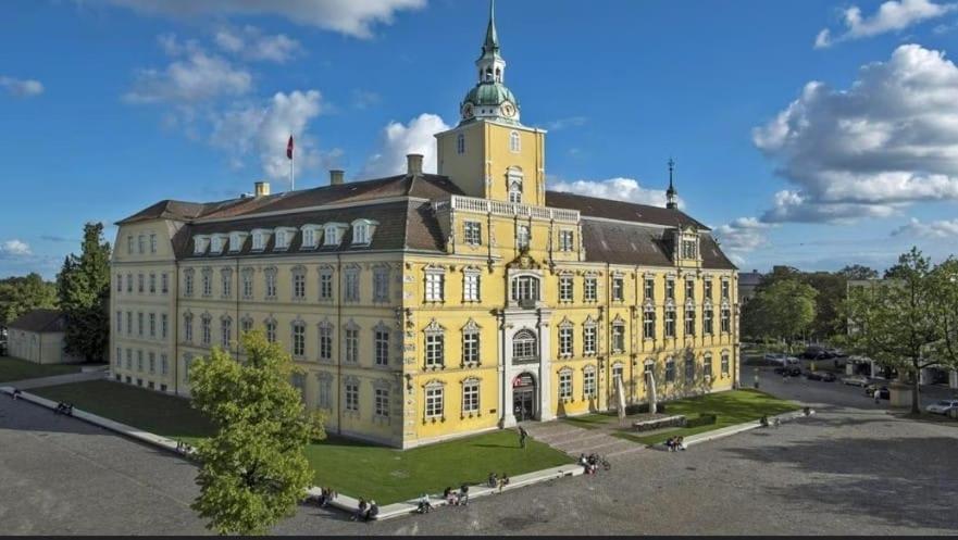Hafenperle Ferienwohnung Am Alten Stadthafen In Oldenburg - Zentrale City Lage Exterior foto